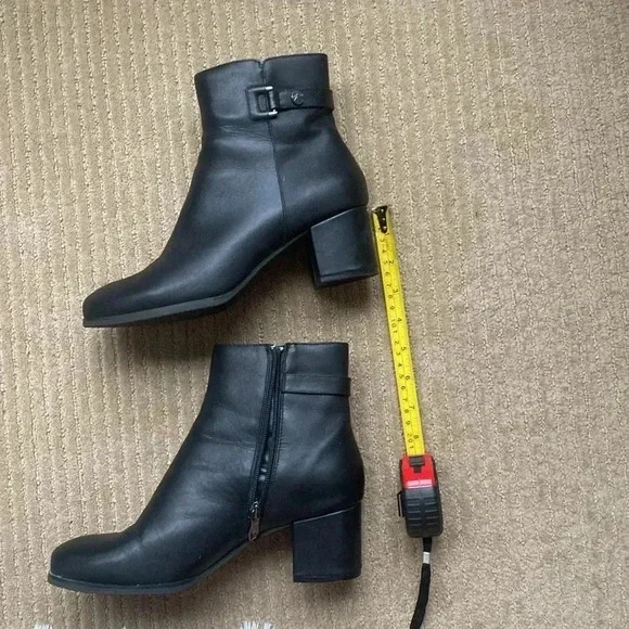 ARTICA Leather Ankle Boots, small medium heel, black, size 8.
